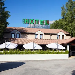*** Hotel Logis Des Trois Massifs France