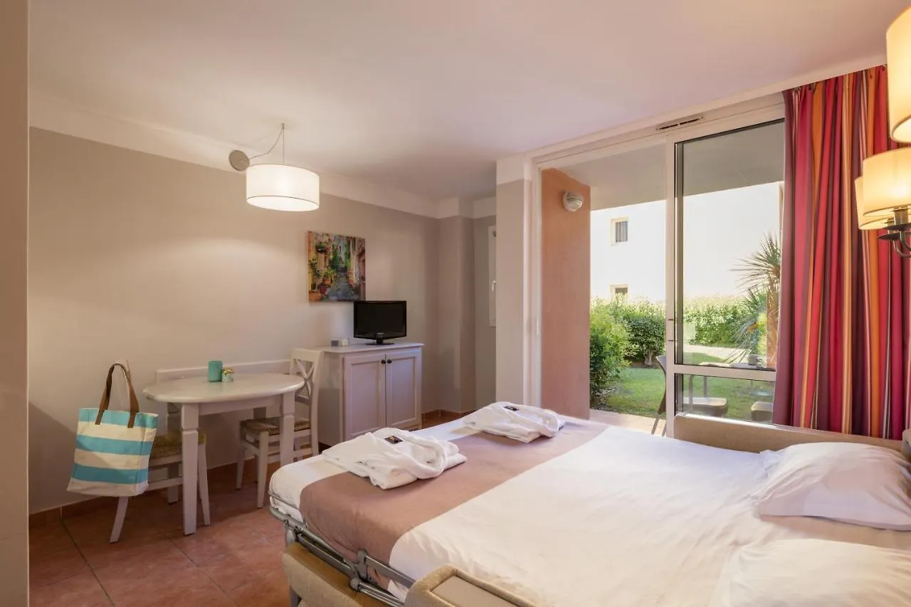 *** Holiday park Residence Pierre & Vacances Les Rives De Cannes Mandelieu France