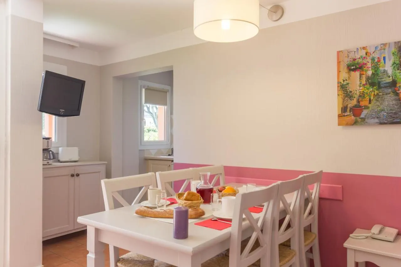 Holiday park Residence Pierre & Vacances Les Rives De Cannes Mandelieu