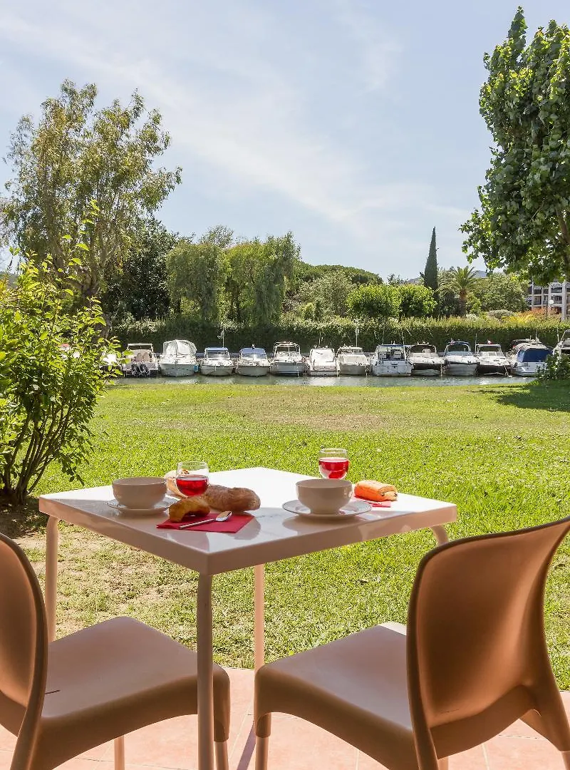 Residence Pierre & Vacances Les Rives De Cannes Mandelieu 3*, Mandelieu-la-Napoule